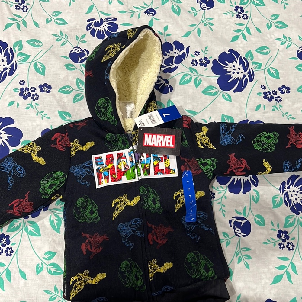 NWT Marvel boys Sherpa lined Hoodie